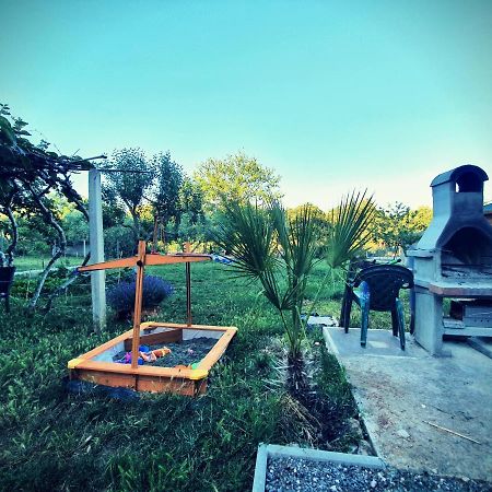 Una'S Cottage Медулин Екстериор снимка