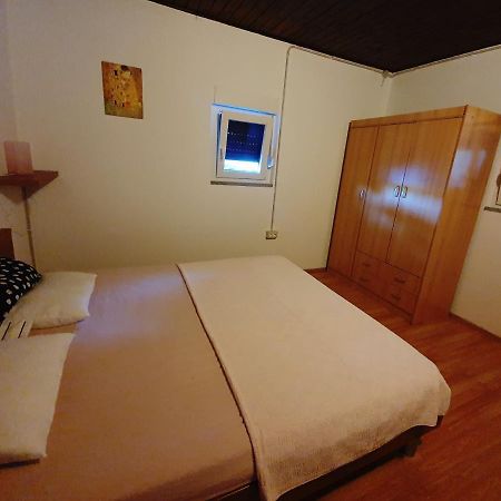 Una'S Cottage Медулин Екстериор снимка