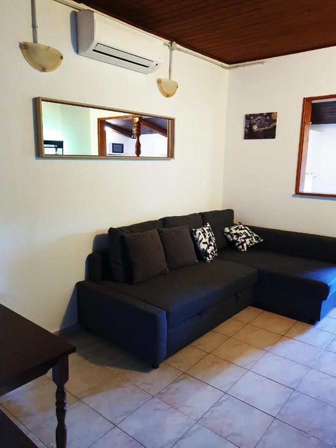 Una'S Cottage Медулин Екстериор снимка