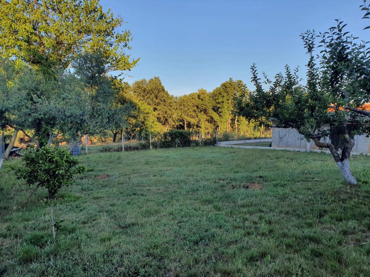 Una'S Cottage Медулин Екстериор снимка