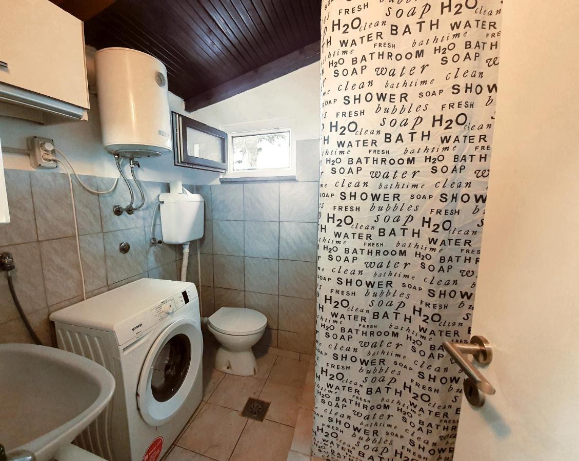 Una'S Cottage Медулин Екстериор снимка